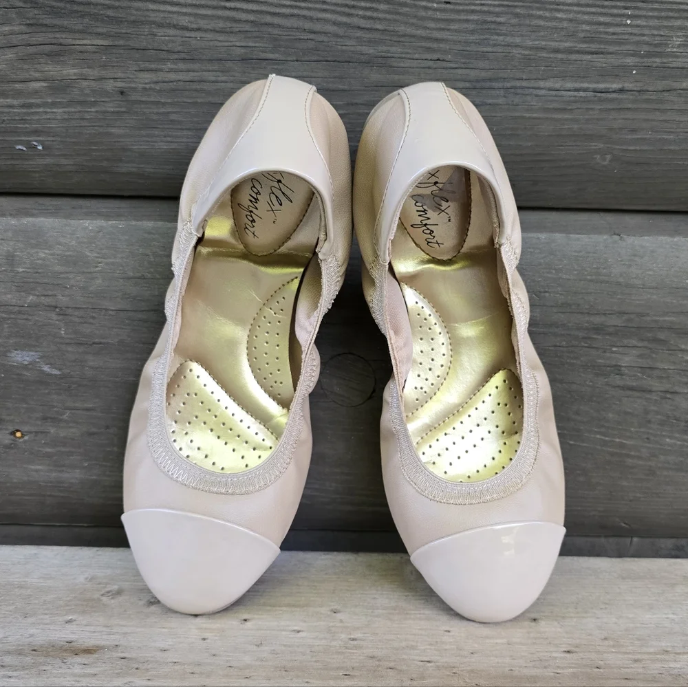 Dexflex Comfort Claire Classic Minimalist Capped Toe Comfort Ballet Flats 8M